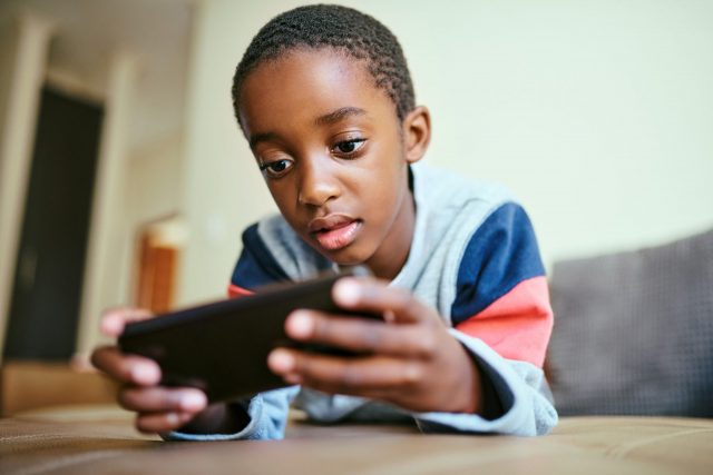 Criança pode ter celular?